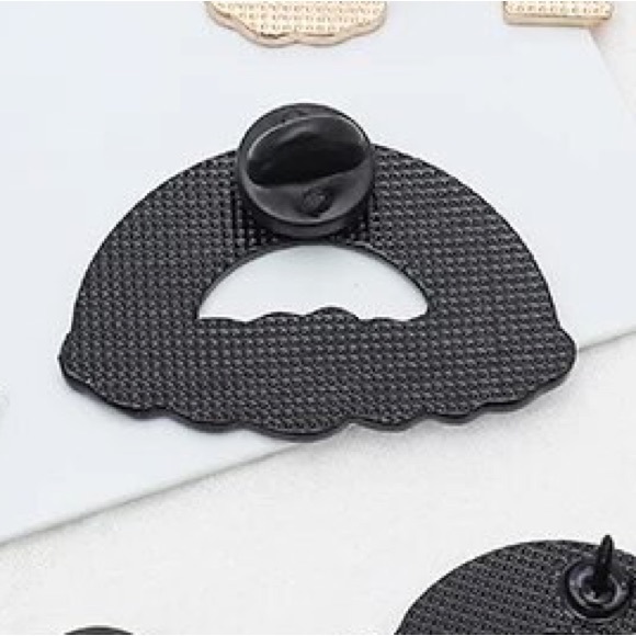 Daydream Rainbow Enamel Pin Celebrate LGBTQ Pride Queer Love Inspirational Badge - Picture 2 of 6